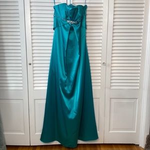 Mary’s Bridal NWT Strapless Green Dress with Beaded Detail | Size 8